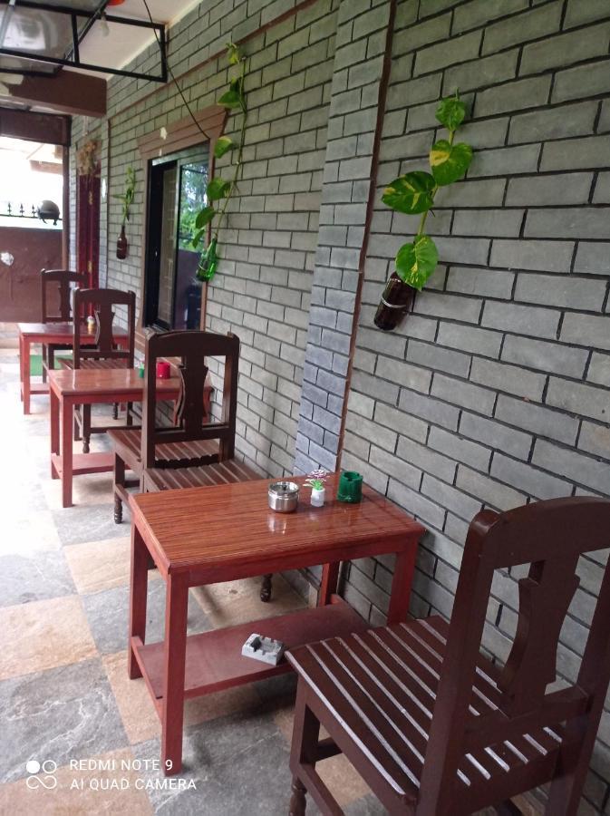 Begnas Coffee House & Hotel Deorāli Exterior foto